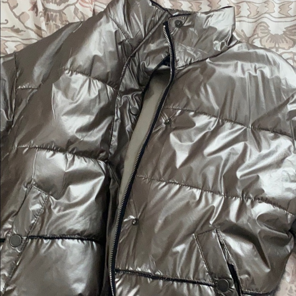 LA  coalition metallic puffer